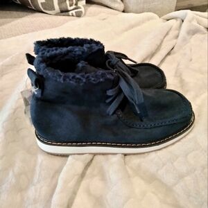 Gap Cozy Lace Up Boots